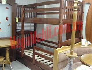 Двухэтажная кровать 
